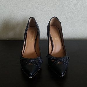 Elie Tahari pumps